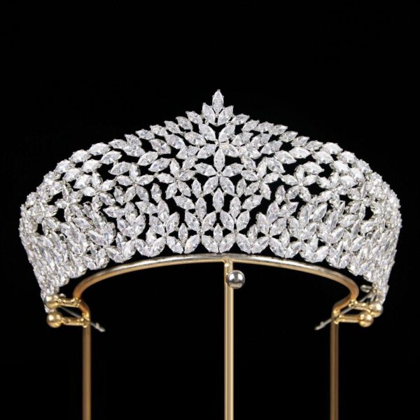 Crown of the Moonlight tiara picture 2