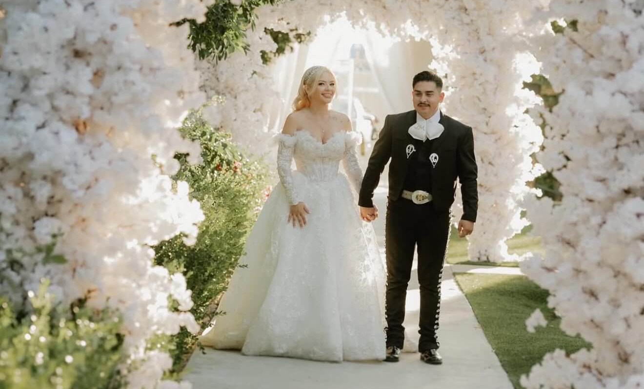 Marilyn Odessa; Daughter of singer Marisela, walks down the isle in Glaudi